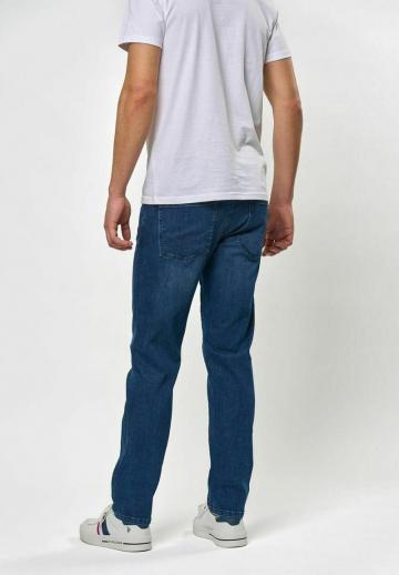 Узкие джинсы