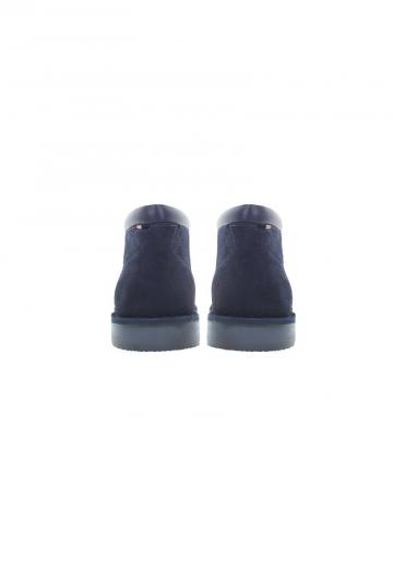 Ботинки на шнуровке