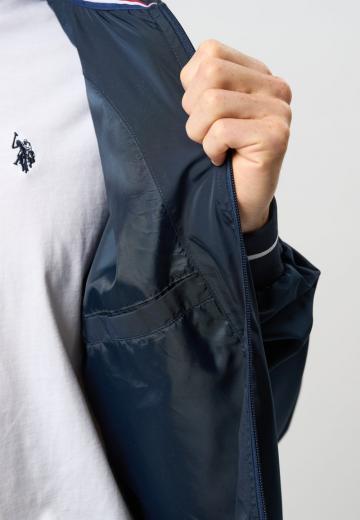 Куртка бомбер