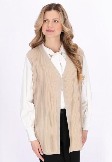 Длинный жилет