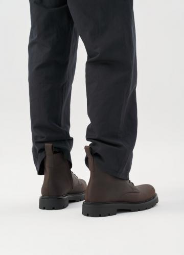 Ботинки на шнуровке