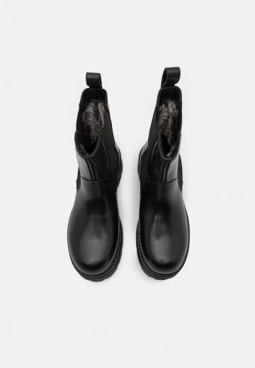 Полусапожки на платформе