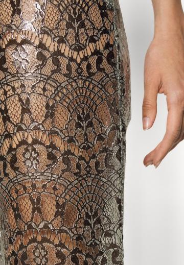 Широкие брюки