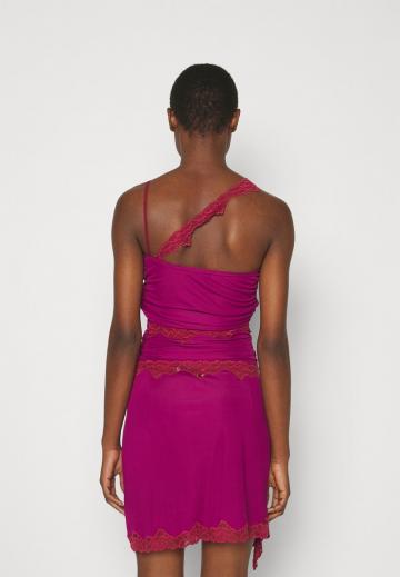 Топ на бретельках