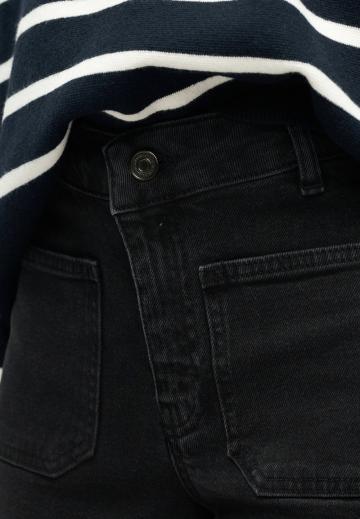 Клешеные брюки