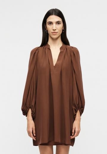 Короткое платье