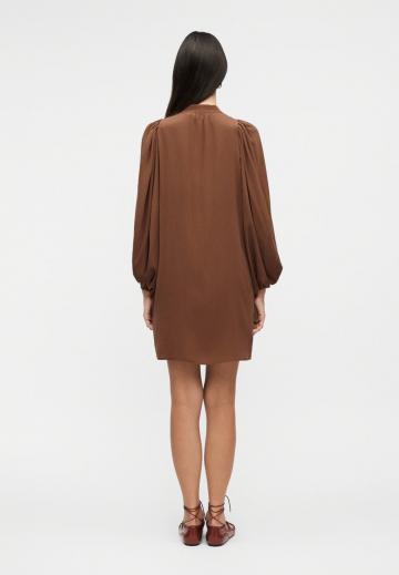 Короткое платье