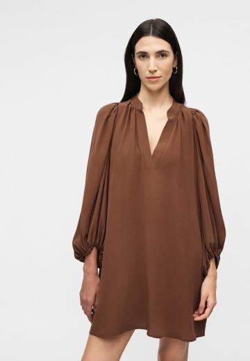 Короткое платье