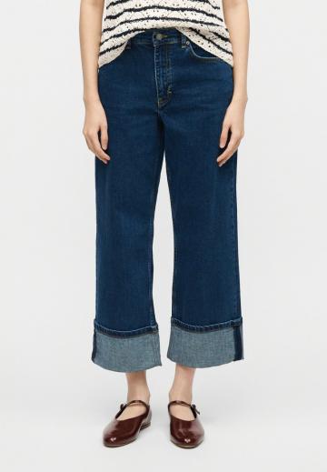 Короткие джинсы