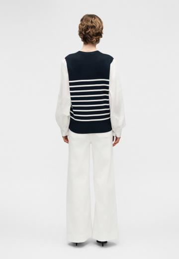 Пуловер в полоску