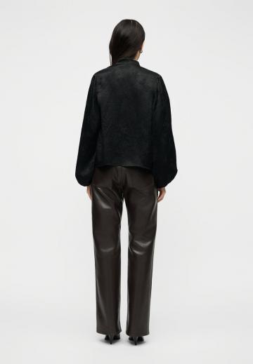 Атласная блузка