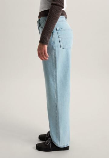 Прямые джинсы