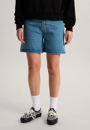 Джинсовые шорты