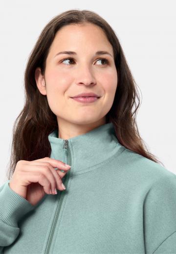 Спортивная толстовка