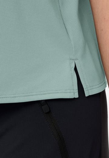 Спортивный топ