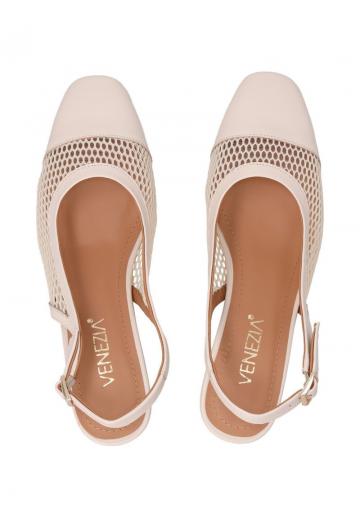 Туфли с ремешком