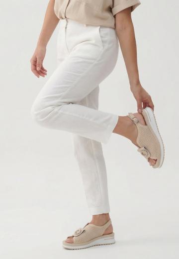 Босоножки на танкетке