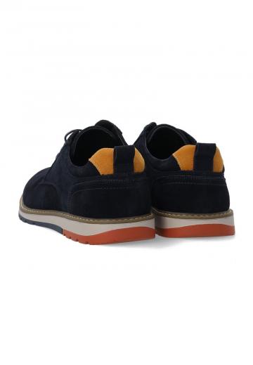 Ботинки на шнуровке