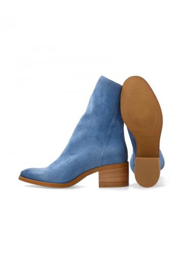 Полусапожки на высоком каблуке