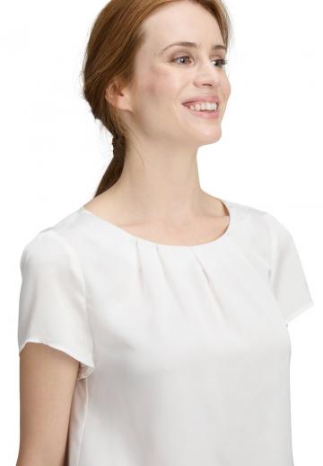 Атласная блузка