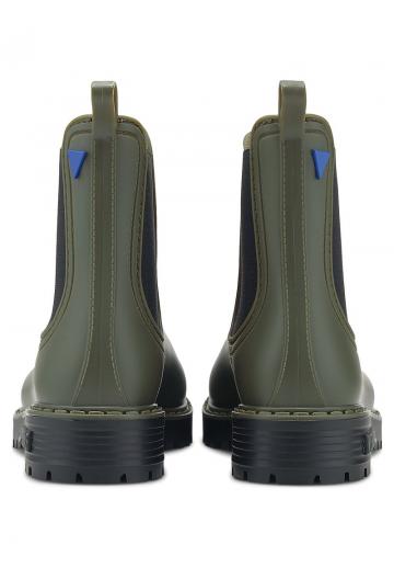 Резиновые сапоги