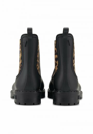 Резиновые сапоги