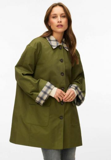 Короткое пальто