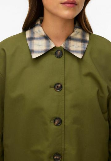 Короткое пальто