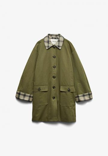 Короткое пальто