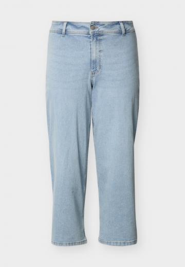 Короткие джинсы