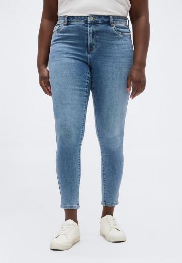 Узкие джинсы