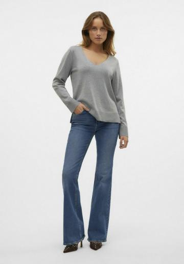 Клешеные джинсы