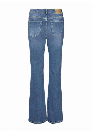 Клешеные джинсы