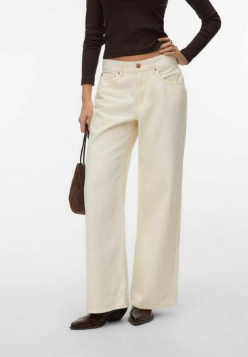 Свободные джинсы