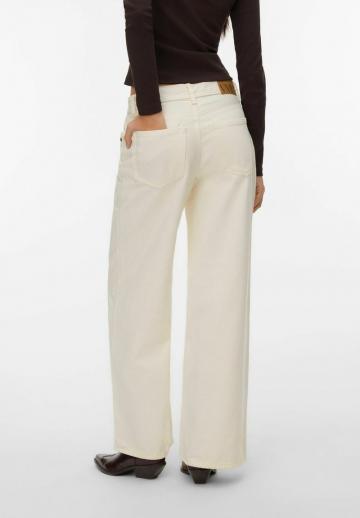 Свободные джинсы