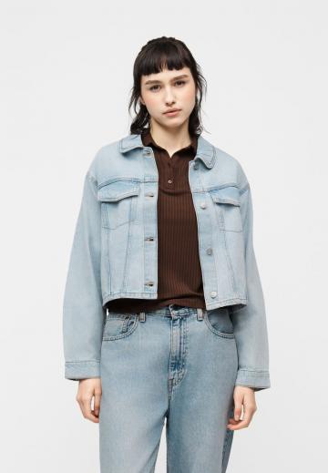 Джинсовая куртка