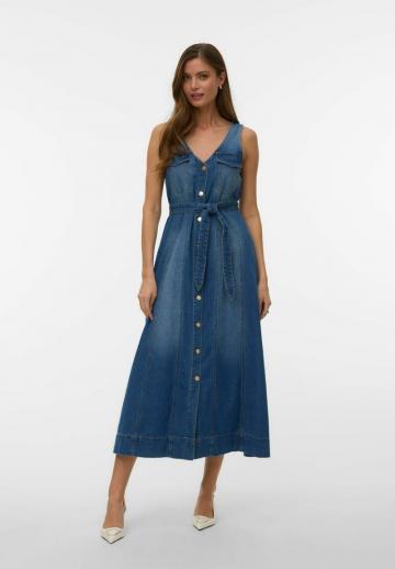 Джинсовый комбинезон