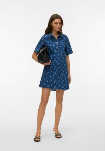 Короткое платье