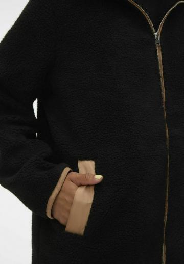 Короткое пальто