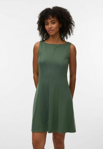 Короткое платье