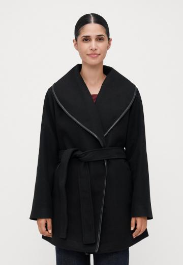 Короткое пальто