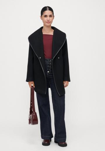 Короткое пальто