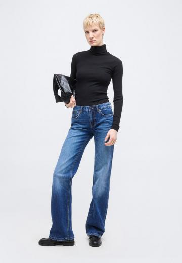 Клешеные брюки