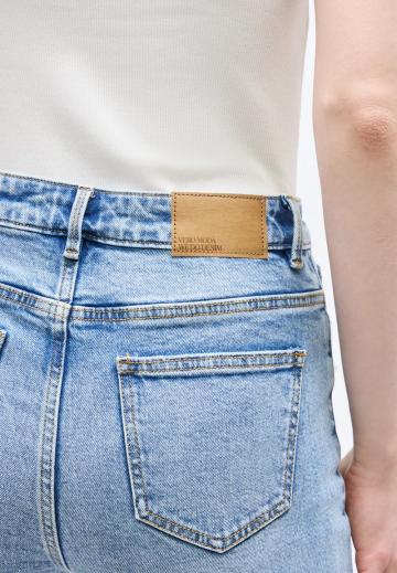 Узкие джинсы