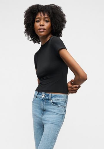 Клешеные джинсы