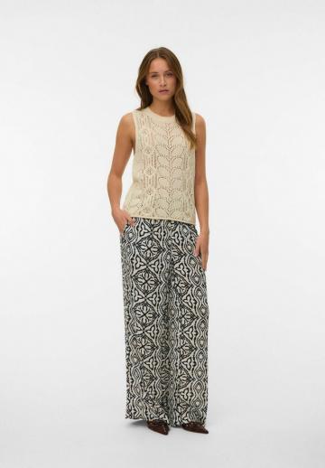 Пуловер без рукавов