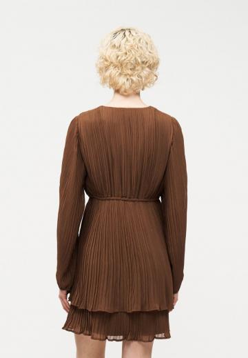 Короткое платье