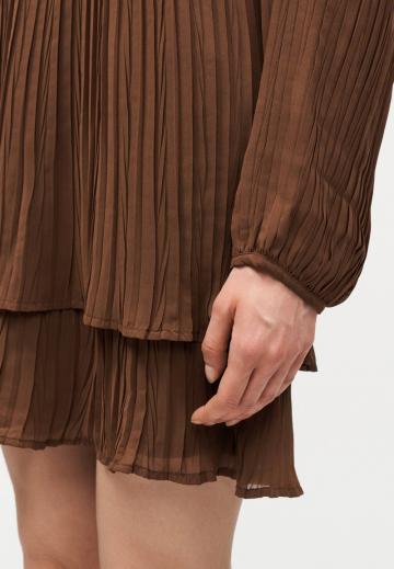 Короткое платье