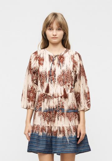 Короткое платье