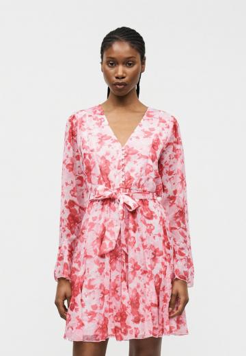 Короткое платье